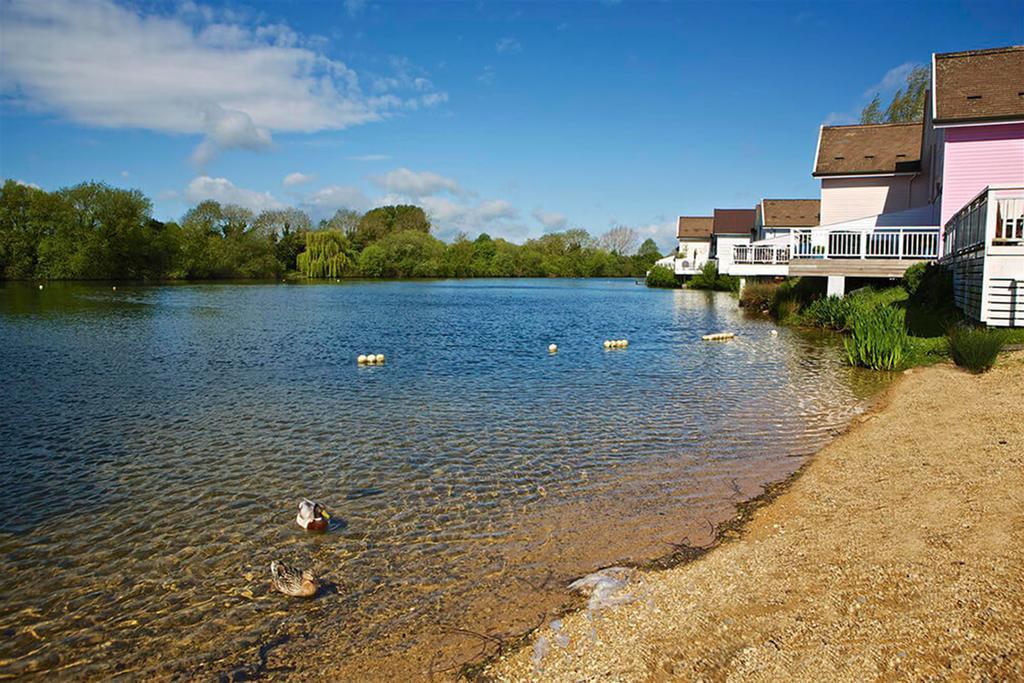 Caterina Lake Lodge South Cerney Exteriér fotografie